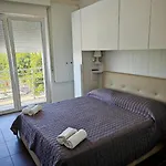 Al Luxury Aparthotel *